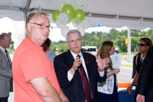 Gallery_RibbonCutting_19
